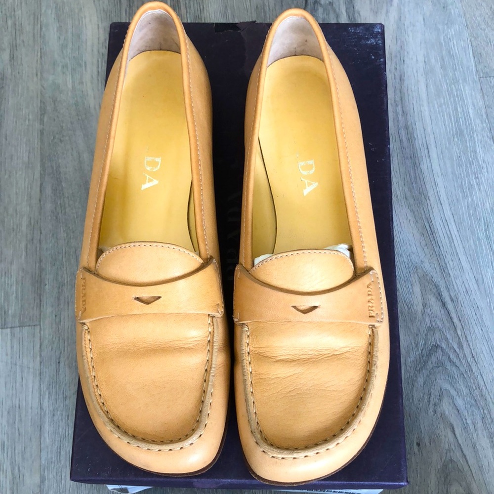 Prada Calzature Donna in Pelle Loafers in Cream Leather Size 36.5